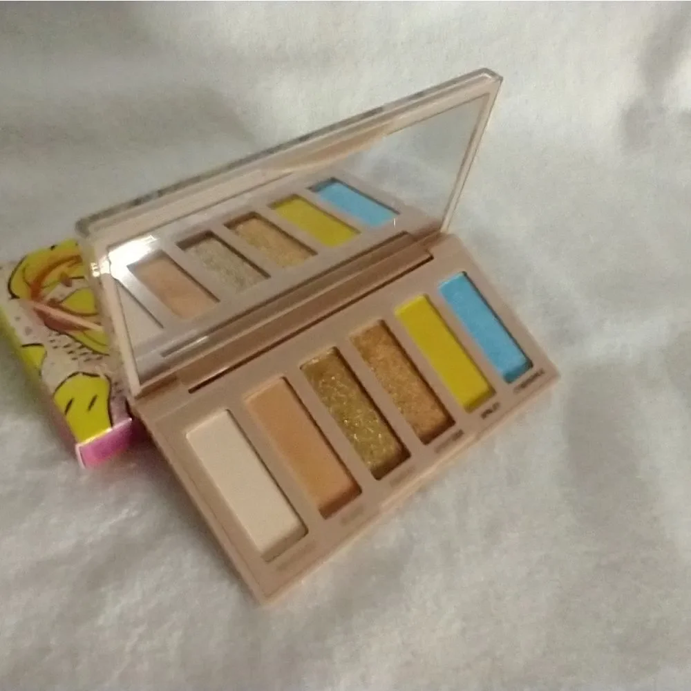 Urban Decay Mucho Happy Pallette